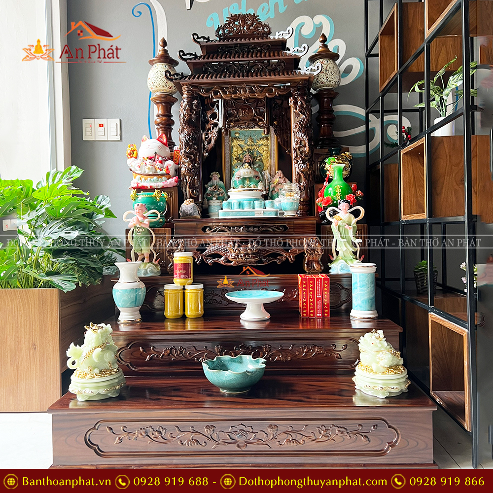 Bàn Thờ Thần Tài