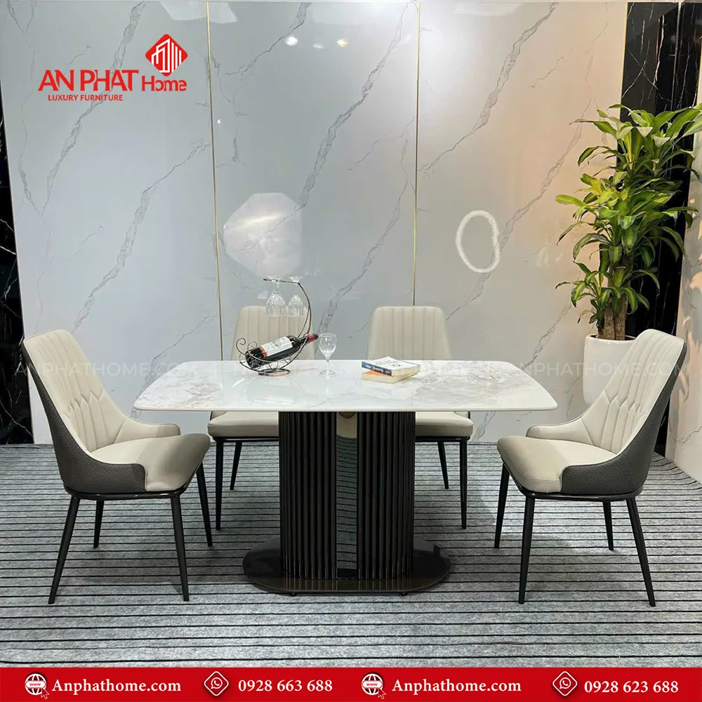 Thiết kế hiện đại, chắc chắn, mang lại cảm giác sang trọng cho phòng ăn