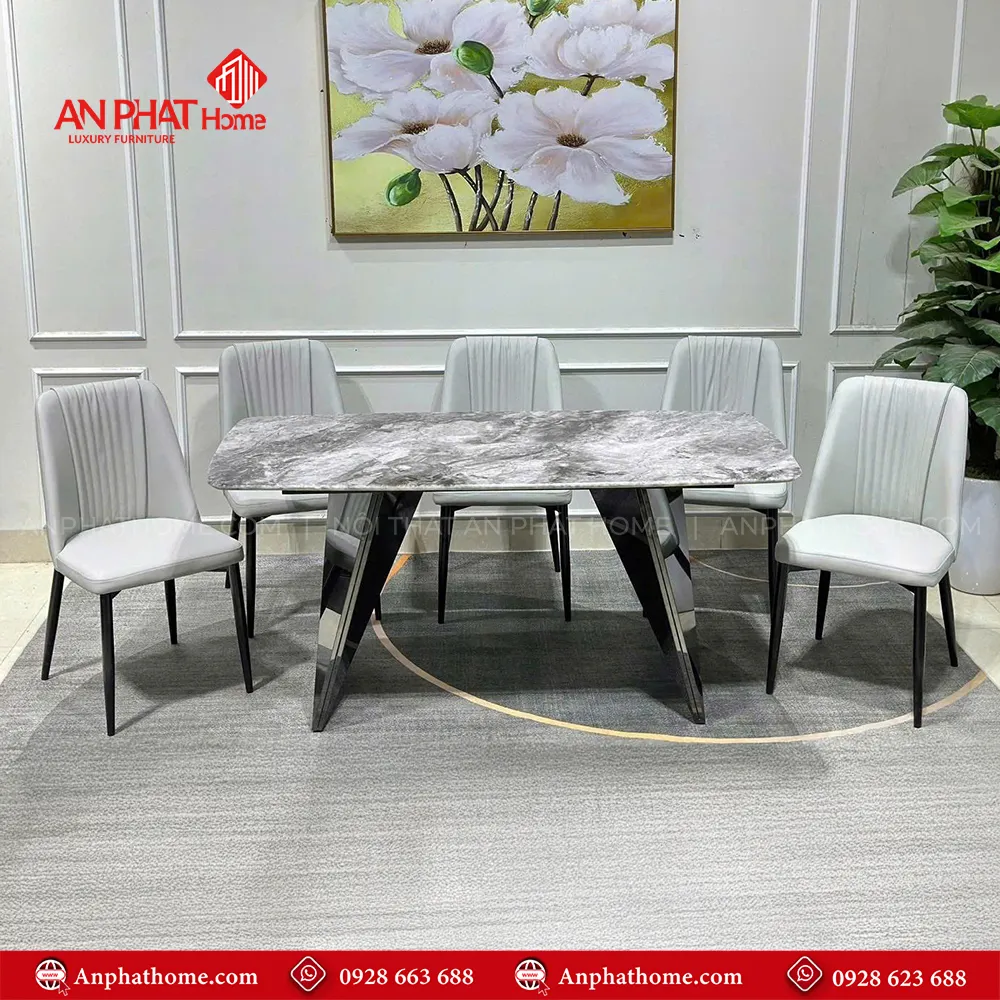 Bộ bàn ăn mặt đá thạch anh 6 ghế cao cấp nhập khẩu BA-1995 12 Kích thước mặt bàn đa dạng có thể chọn các kích thước từ 1m40cm – 2m20cm ngồi từ 4- 8 người, trong bộ bàn đã có 6 ghế đi kèm, tùy theo nhu cầu sử dụng quý khách có thể mua thêm gh