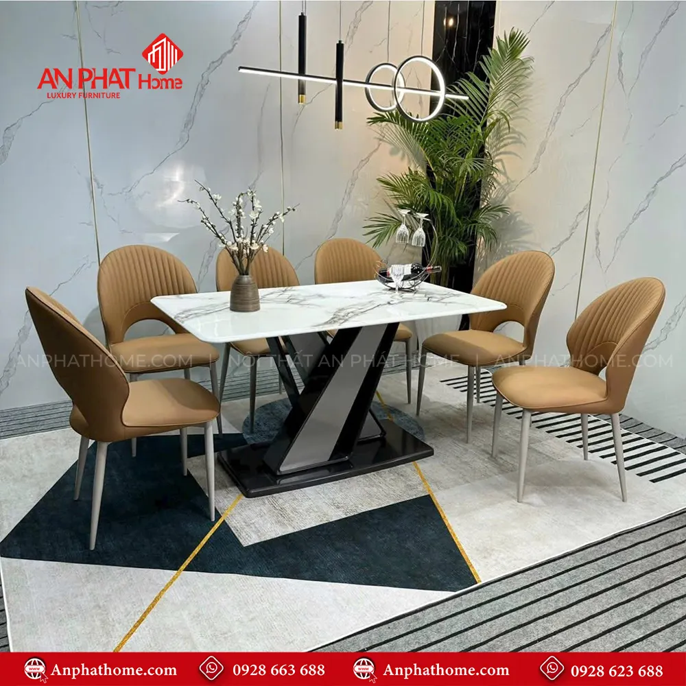 Chân bàn thiết kế vô cùng sang trọng, mặt bàn đá thạch anh với nhiều kích thước đa dạng từ 1m40 – 2m20 quý khách có thể lựa chọn mua thêm số lượng ghế, tùy theo nhu cầu sử dụn