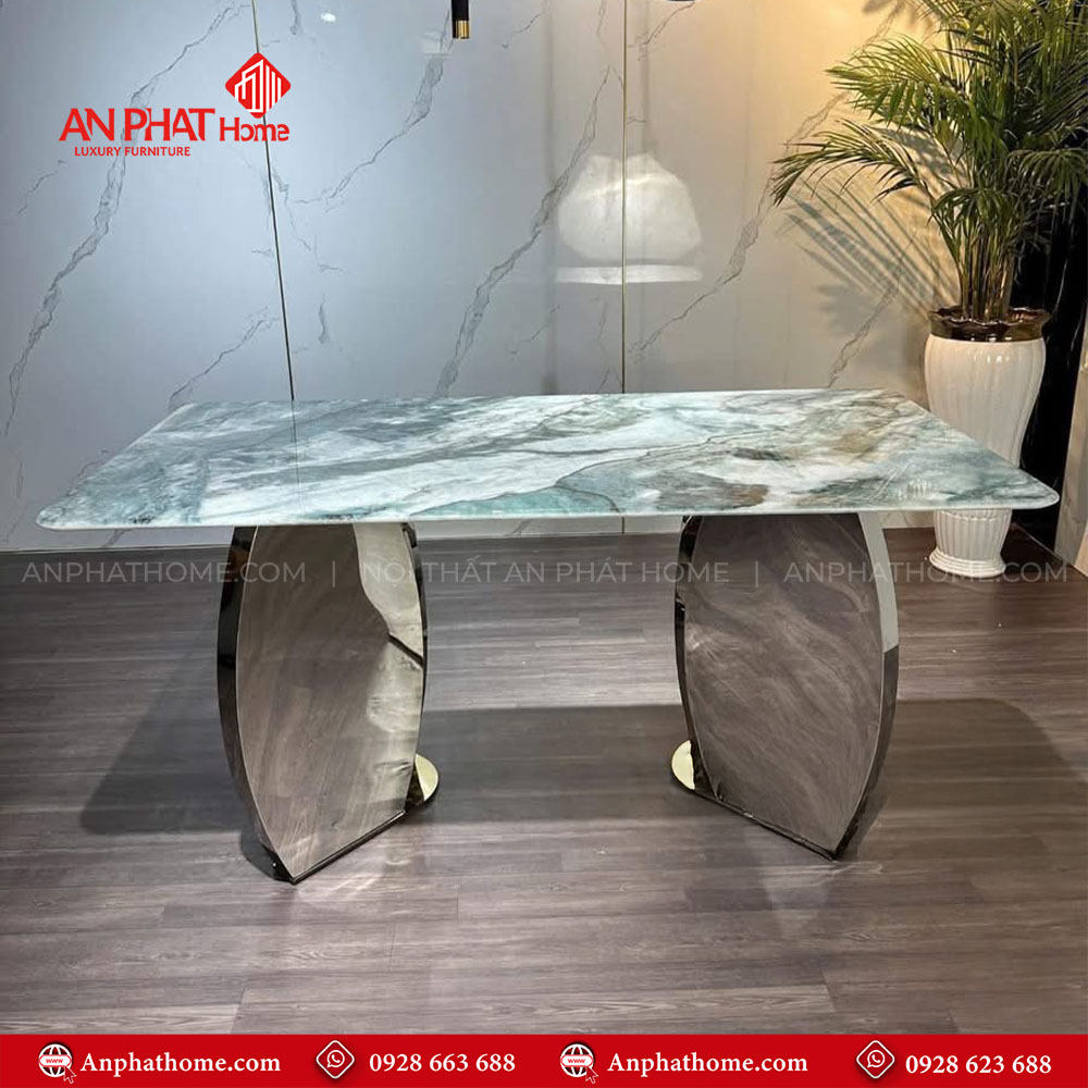 Bàn ăn khung inox mặt đá thạch anh sang trọng